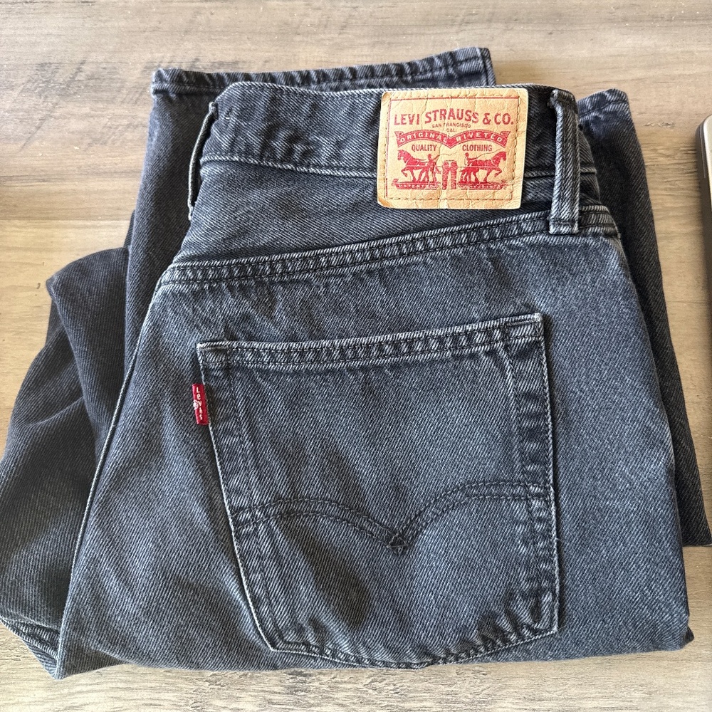 Levi's Women's 94 Baggy Jeans